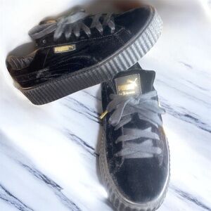 Fenty x Puma by Rihanna Creeper Velvet platform sneakers in black with gold sz 6